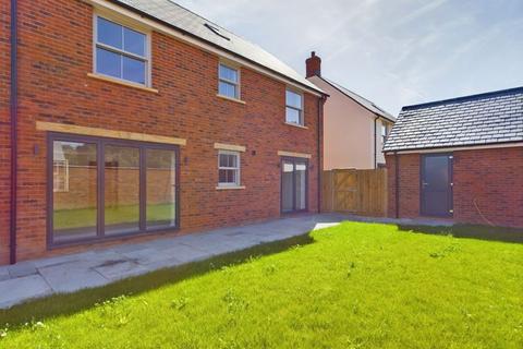 9 Badger Close, Langport, TA10 9FJ