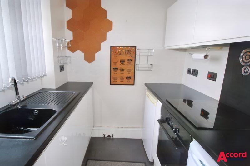 Brackley Crescent, Basildon 1 bed apartment for sale £165,000
