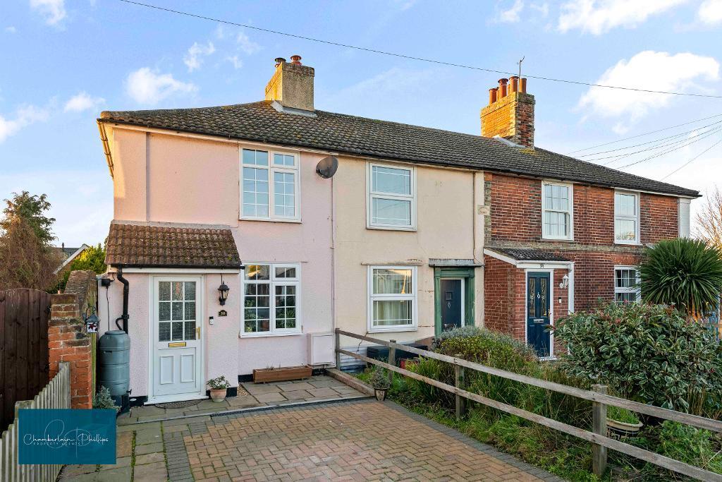 Harwich Road, Mistley, CO11 1LH 2 bed end of terrace house £280,000