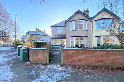 3 bedroom semi-detached house for sale - Dovedale Road, Mossley Hill, Merseyside, L18