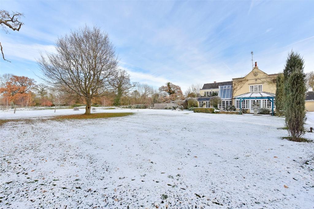 Forest Green Road, Holyport, Maidenhead, Berkshire, SL6 5 bed detached