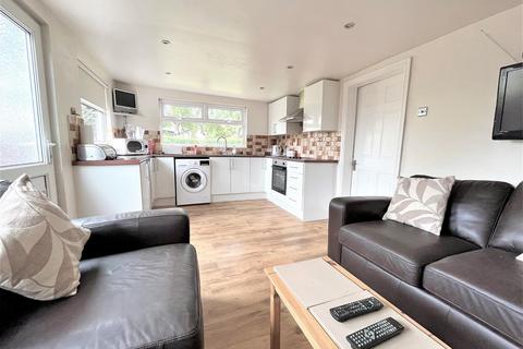 3 bedroom chalet for sale, 1st Main Road, Humberston Fitties, Grimsby, N.E. Lincs, DN36 4EX