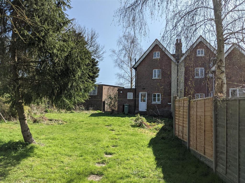 Goudhurst, Kent 3 bed cottage £410,000