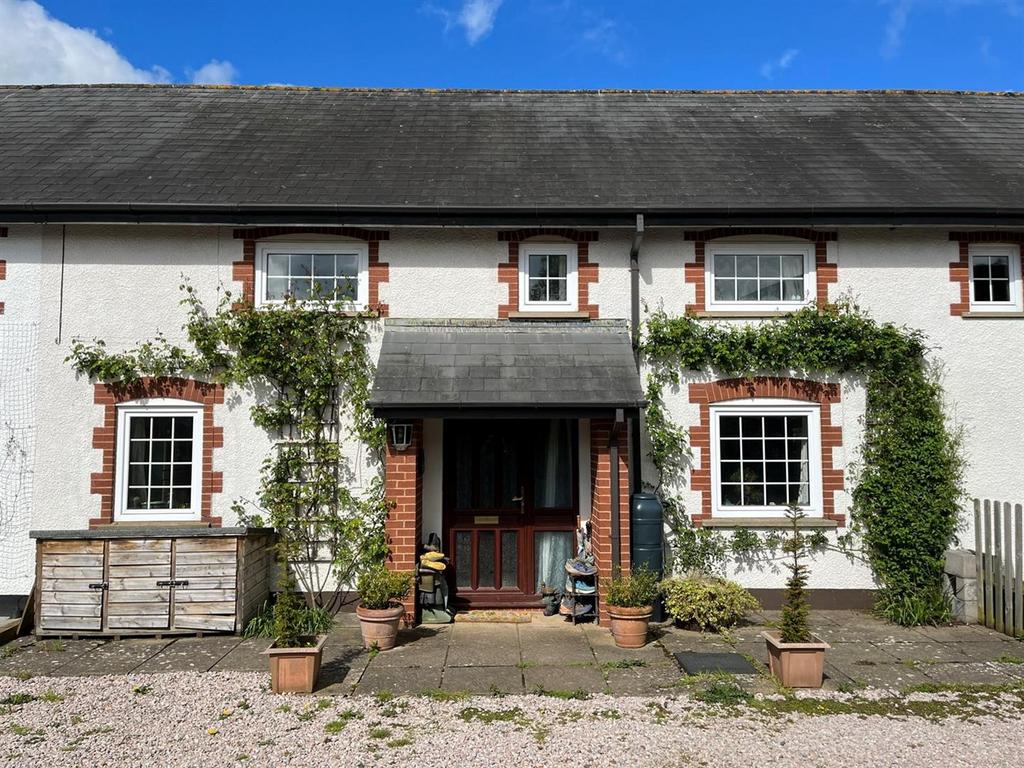 Huxham, Exeter 3 bed terraced house for sale £375,000