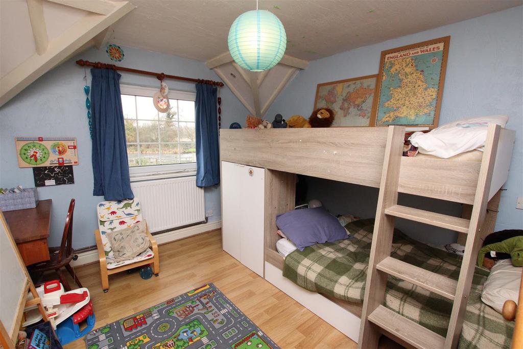 Bedroom 2.JPG