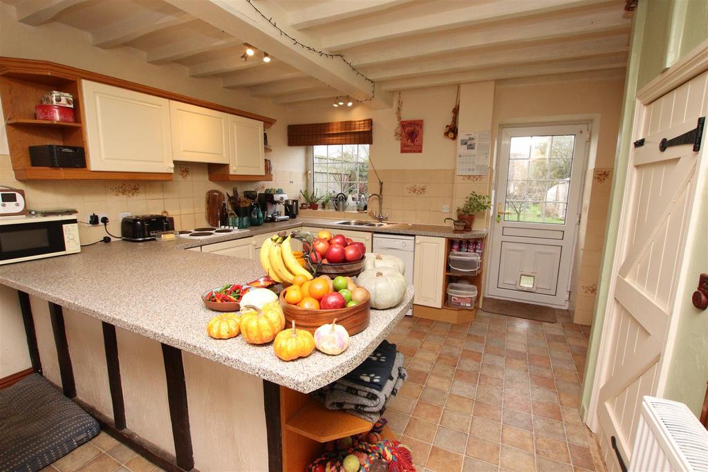 Kitchen.JPG