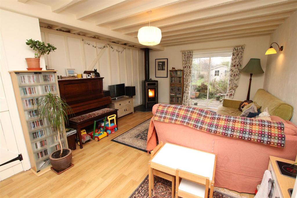 Living Room.JPG