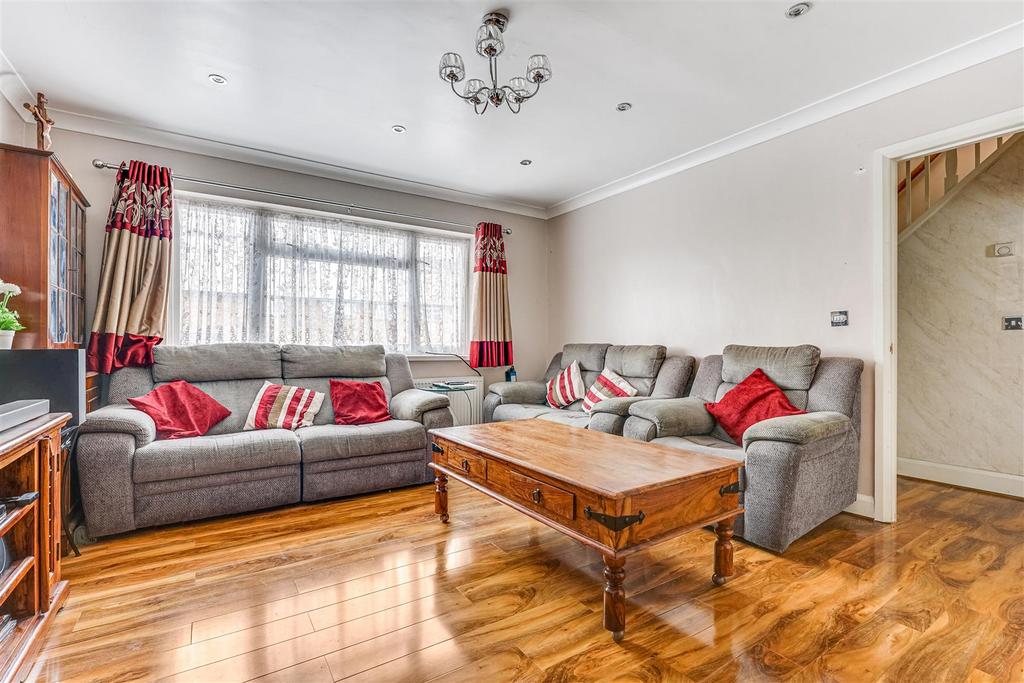 Lee View, Enfield 5 bed end of terrace house £600,000