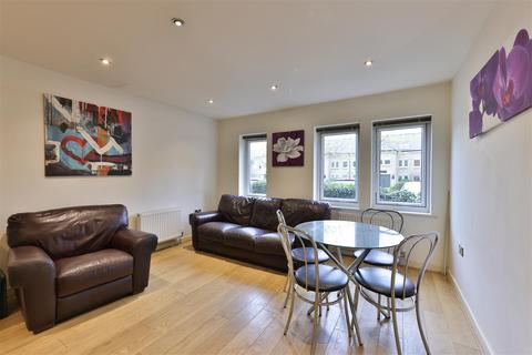 2 bedroom flat for sale - Janus House, Olympian Court, York