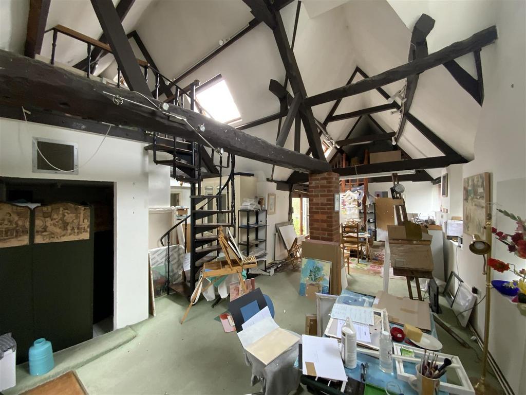 Studio/ Annex