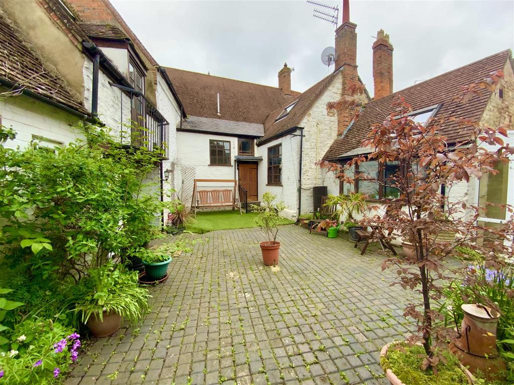 Rear Courtyard