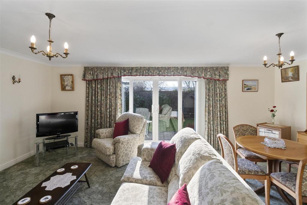 Living Room.jpg
