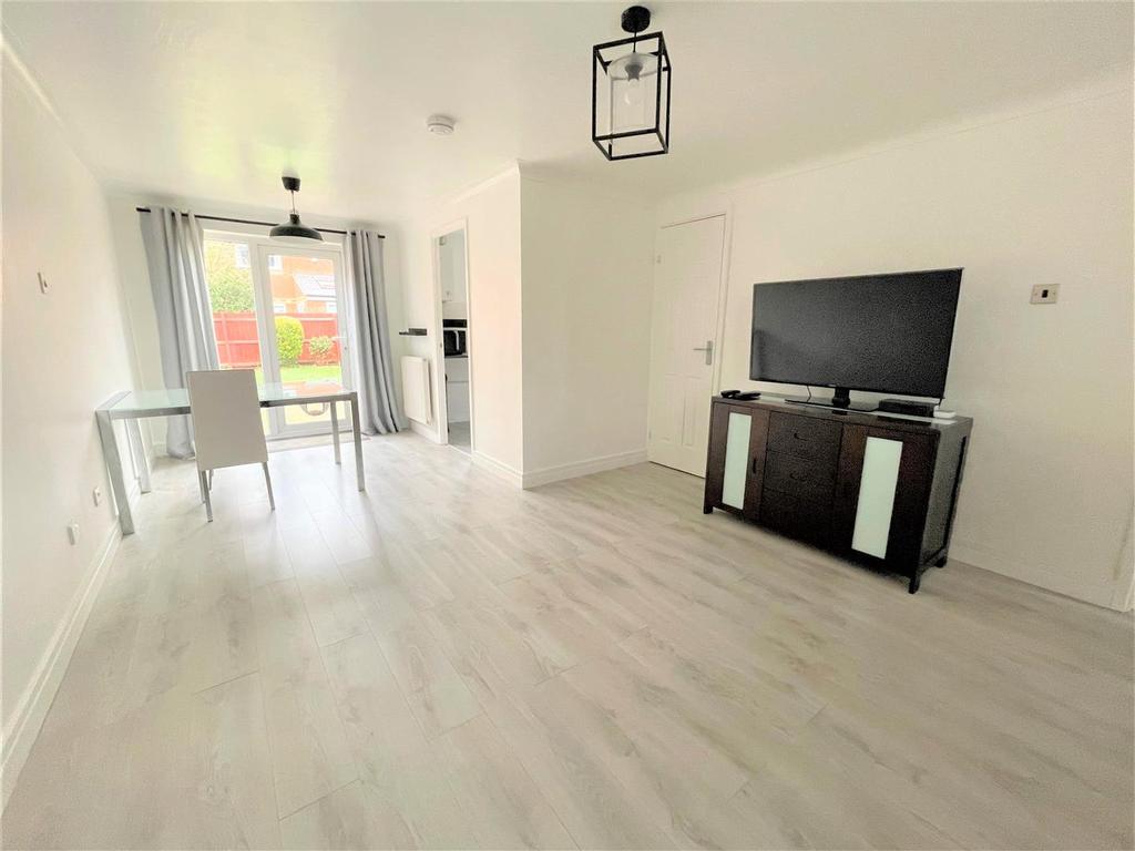 The Furlongs, MARKET HARBOROUGH 3 bed detached house £1,100 pcm (£254 pw)