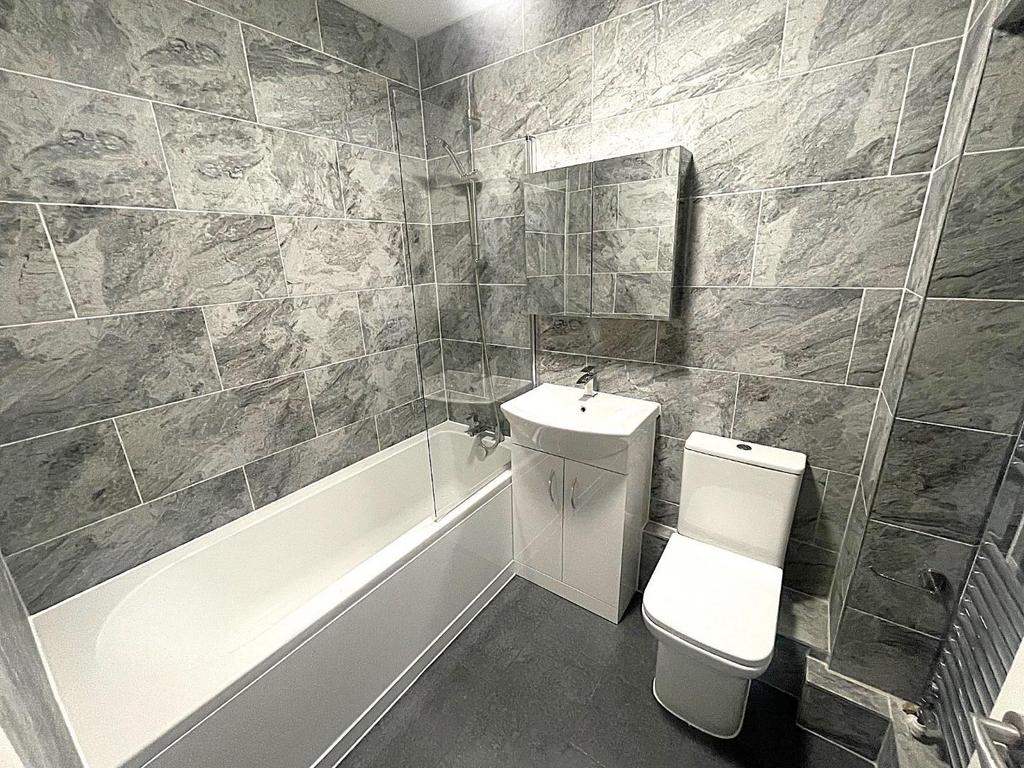 NEW BATHROOM.jpg