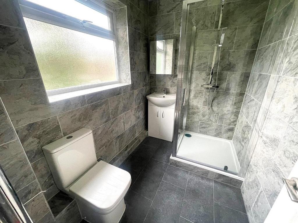 NEW SHOWER ROOM.jpg
