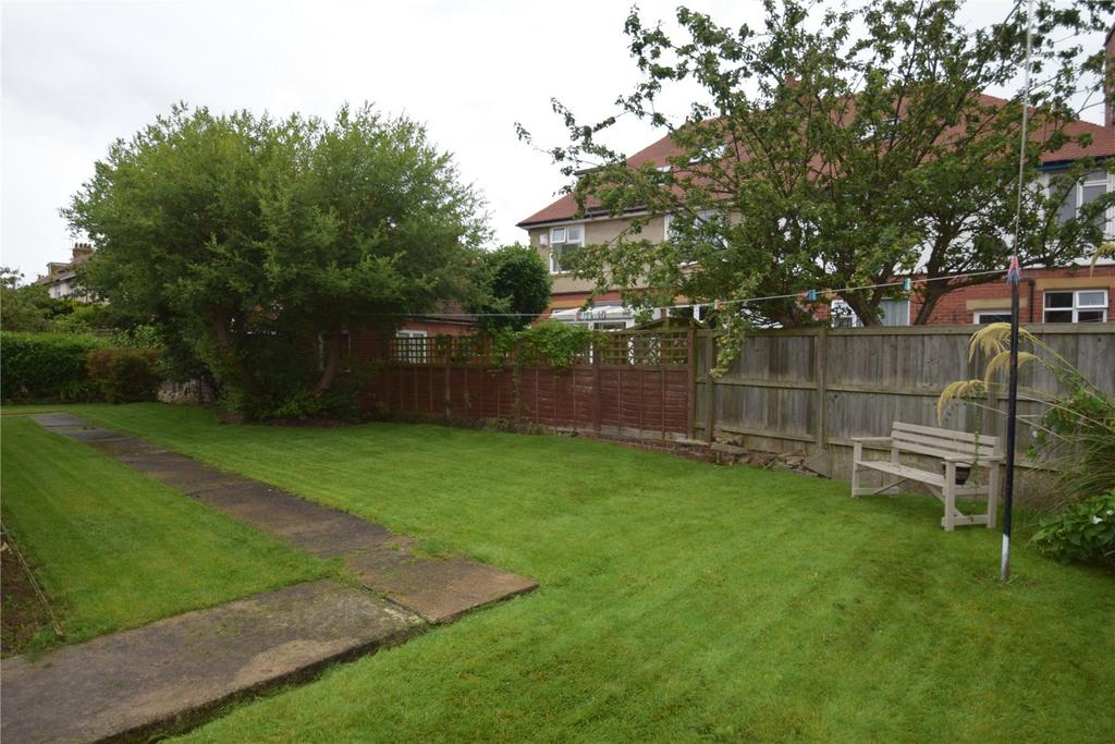 Givendale Road, Scarborough, North... 2 bed apartment £125,000