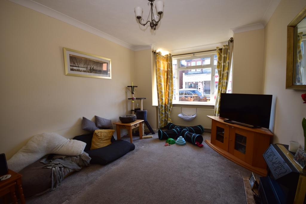 Bridge Road Southampton SO19 2 bed semidetached house £1,000 pcm (£231 pw)