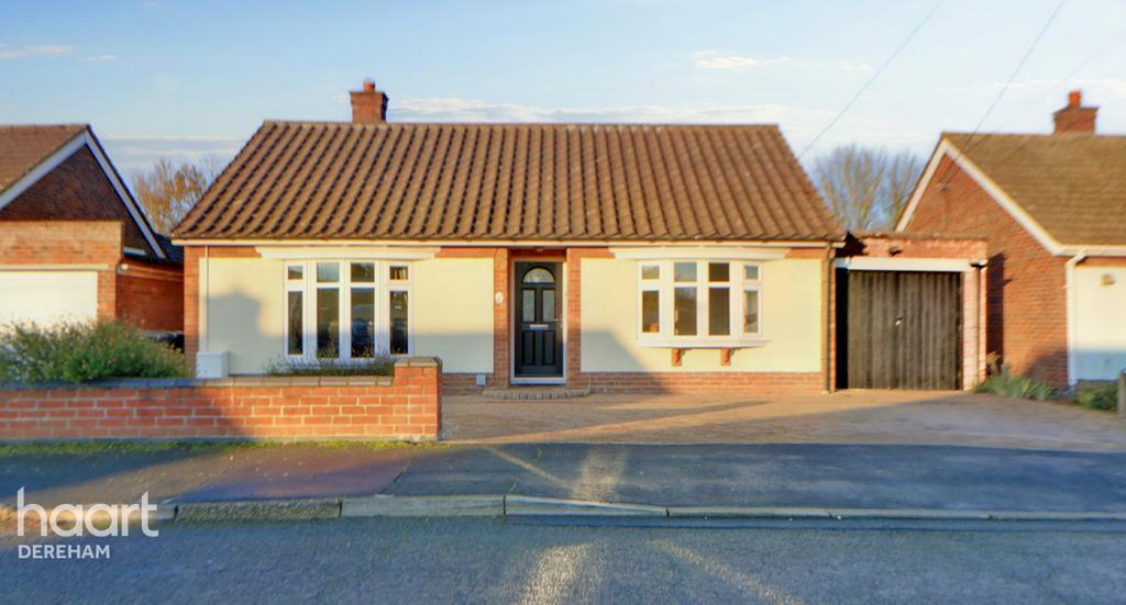 Avenue, Dereham 2 bed detached bungalow for sale £375,000