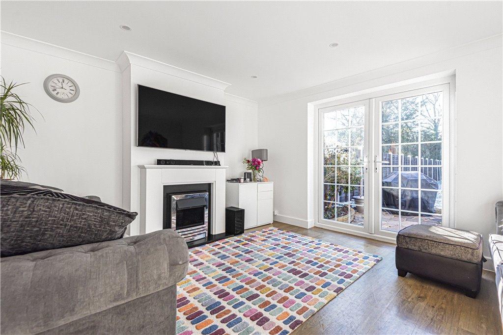 Perrycroft, Windsor, Berkshire, SL4 3 bed semidetached house £510,000