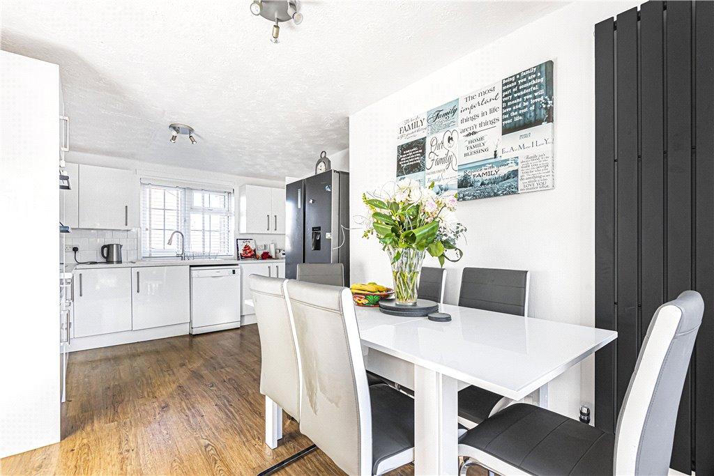 Perrycroft, Windsor, Berkshire, SL4 3 bed semidetached house £510,000
