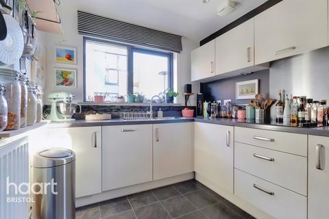 3 bedroom end of terrace house for sale - Paintworks, Bristol