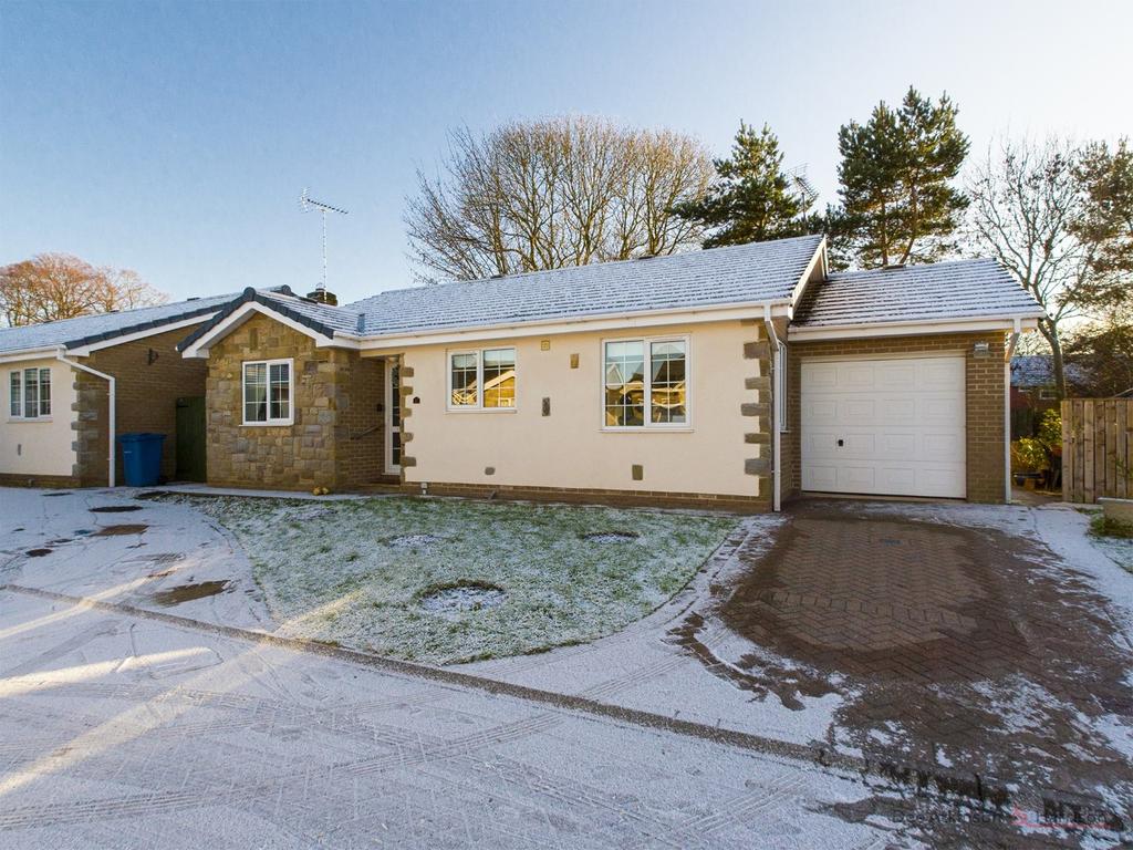 The Horseshoe, Driffield, YO25 6UW 2 bed detached bungalow for sale £340,000