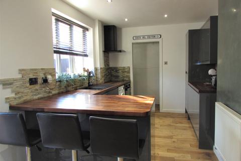 4 Colyton Walk, Manchester, M22 5AR