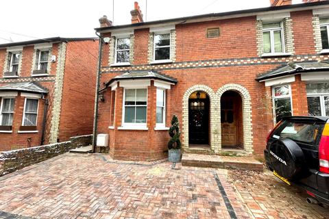 35 Kings Road, Ascot, SL5 9AD