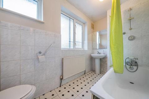 13 Hermitage Road, London, SE19 3QW