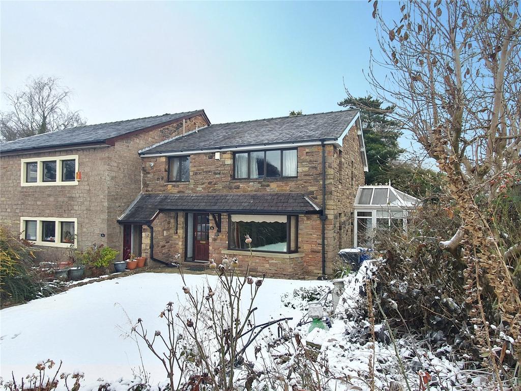 Preston Old Road, Blackburn, Lancashire, BB2 3 bed semidetached house