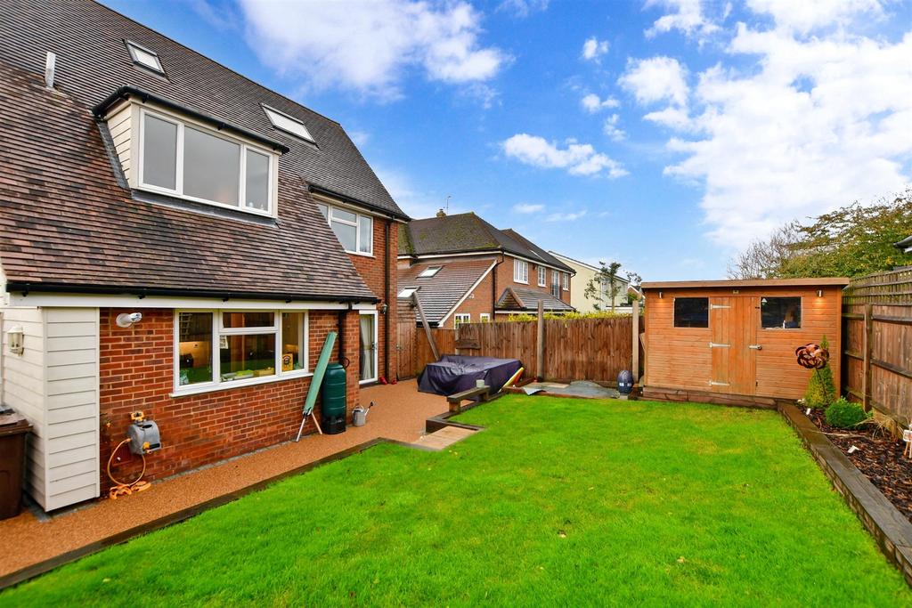 Chart Road, Sutton Valence... 4 bed detached house £625,000