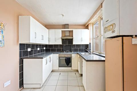 18 Dunsbury Close, Sutton, SM2 6TP
