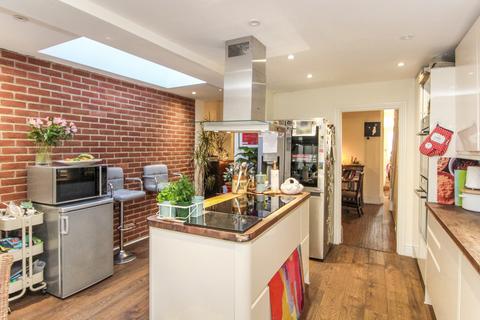 31 Holmewood Road, London, SE25 6UZ