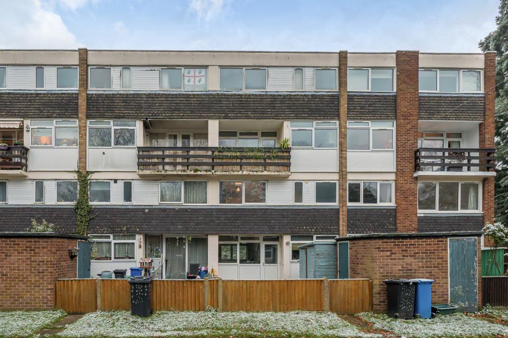 Fleet, Hampshire, GU51 2 bed flat for sale £250,000