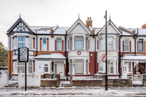 3 bedroom terraced house for sale - Essex Road, Leyton, London, E10