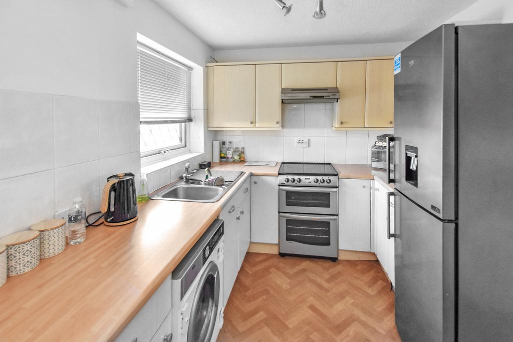 Greenfields Avenue, Appleton, Warrington, WA4 3BT 2 bed terraced house