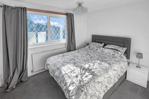 2 bedroom terraced house to rent, Greenfields Avenue, Appleton, Warrington, WA4 3BT