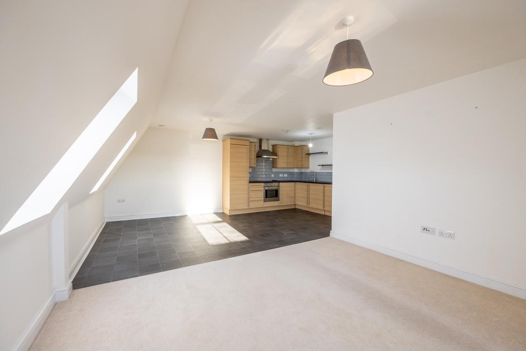 Craven Road, Newbury, RG14 2 bed flat £1,150 pcm (£265 pw)
