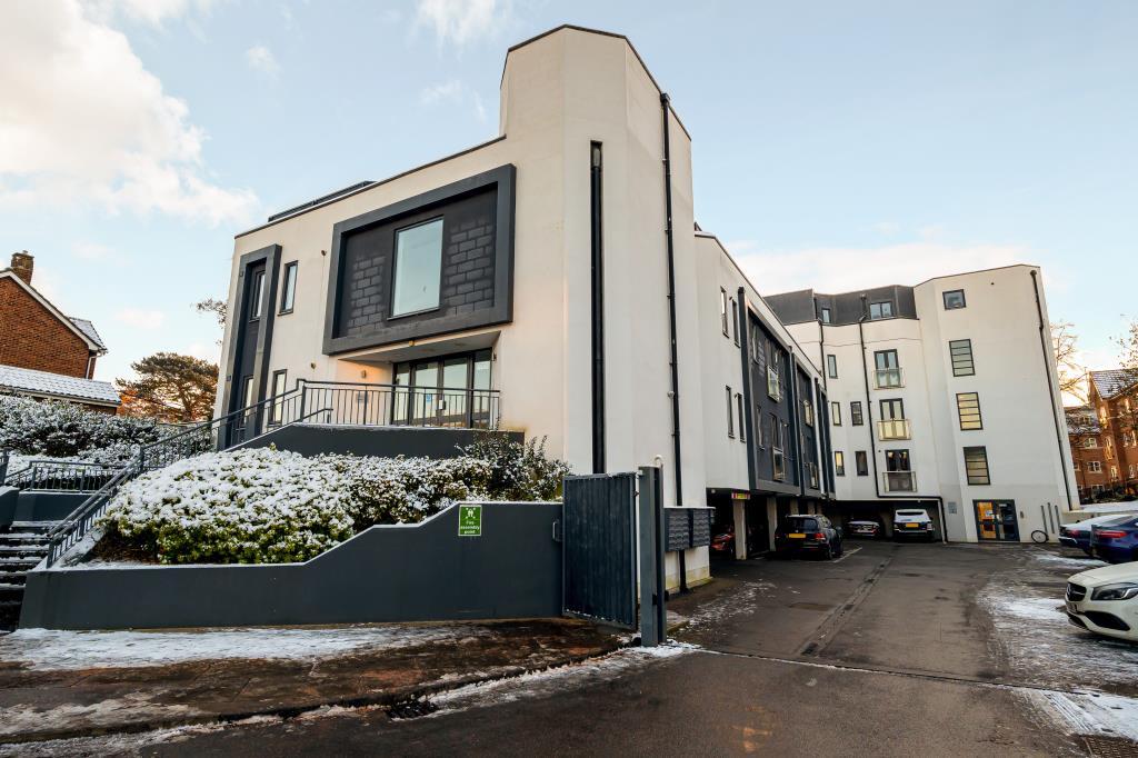 Aylesbury, Buckinghamshire, HP21 1 bed block of apartments for sale £