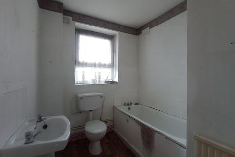 Flat 22, Sumner House Watts Grove, London, E3 3RB