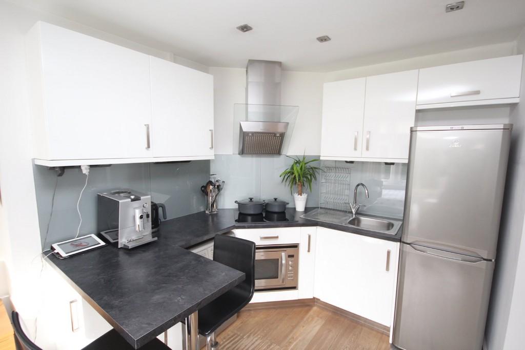 Fairfield Bury, Bury Way Studio £625 pcm (£144 pw)