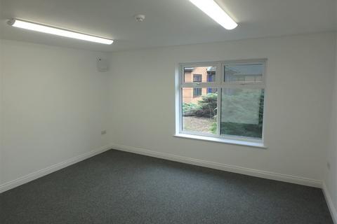 Office to rent, Pinchbeck, PE11 3YR