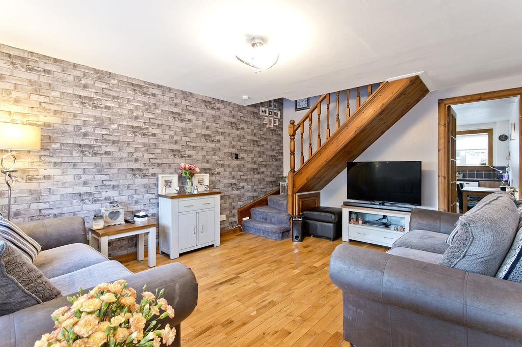 Beechbank Crescent, East Calder 2 bed terraced house £140,000
