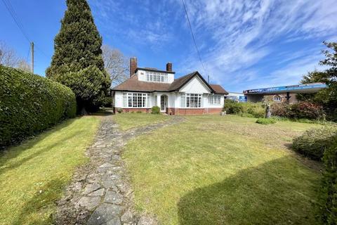 104 Caistor Road, Laceby, Grimsby, DN37 7JG