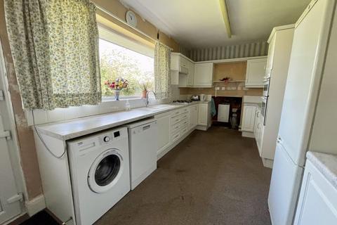 104 Caistor Road, Laceby, Grimsby, DN37 7JG
