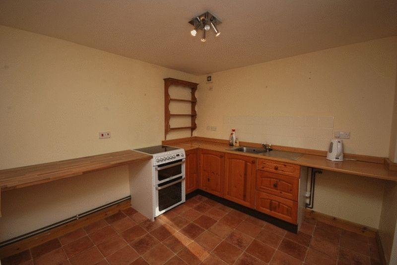 Chew Magna, Near Bristol 2 bed cottage £1,000 pcm (£231 pw)