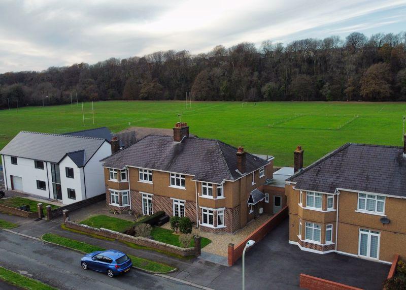 30 Newbridge Gardens, Bridgend, CF31 3PB 4 bed semidetached house for