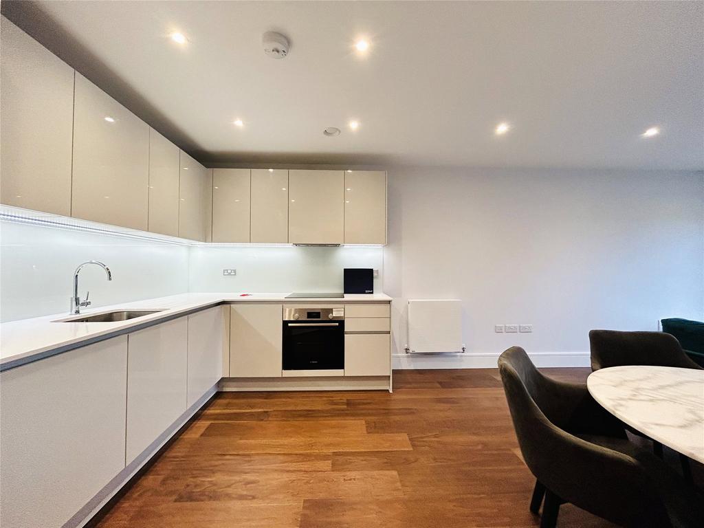 Champlain Street, Reading, Berkshire... 1 bed apartment £325,000