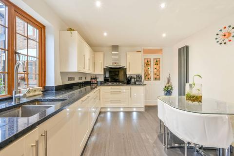 4 bedroom detached house for sale, West Gardens, Wapping, London, E1W