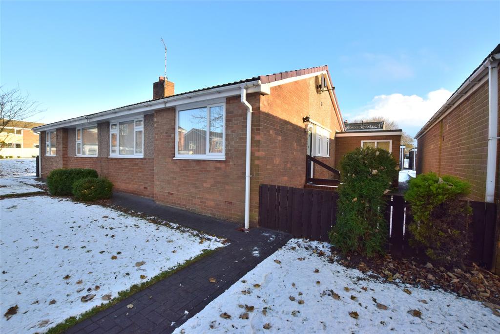 Bryans Leap, Burnopfield, NE16 2 bed bungalow £695 pcm (£160 pw)